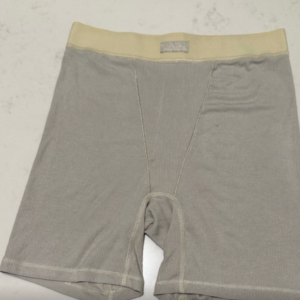 SKIMS- COTTON RIB BOXER Collection Size S - Picture 3 of 4